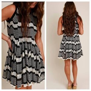 En Saison Crochet White & Black Mini Dress Size Small Size Small NWT